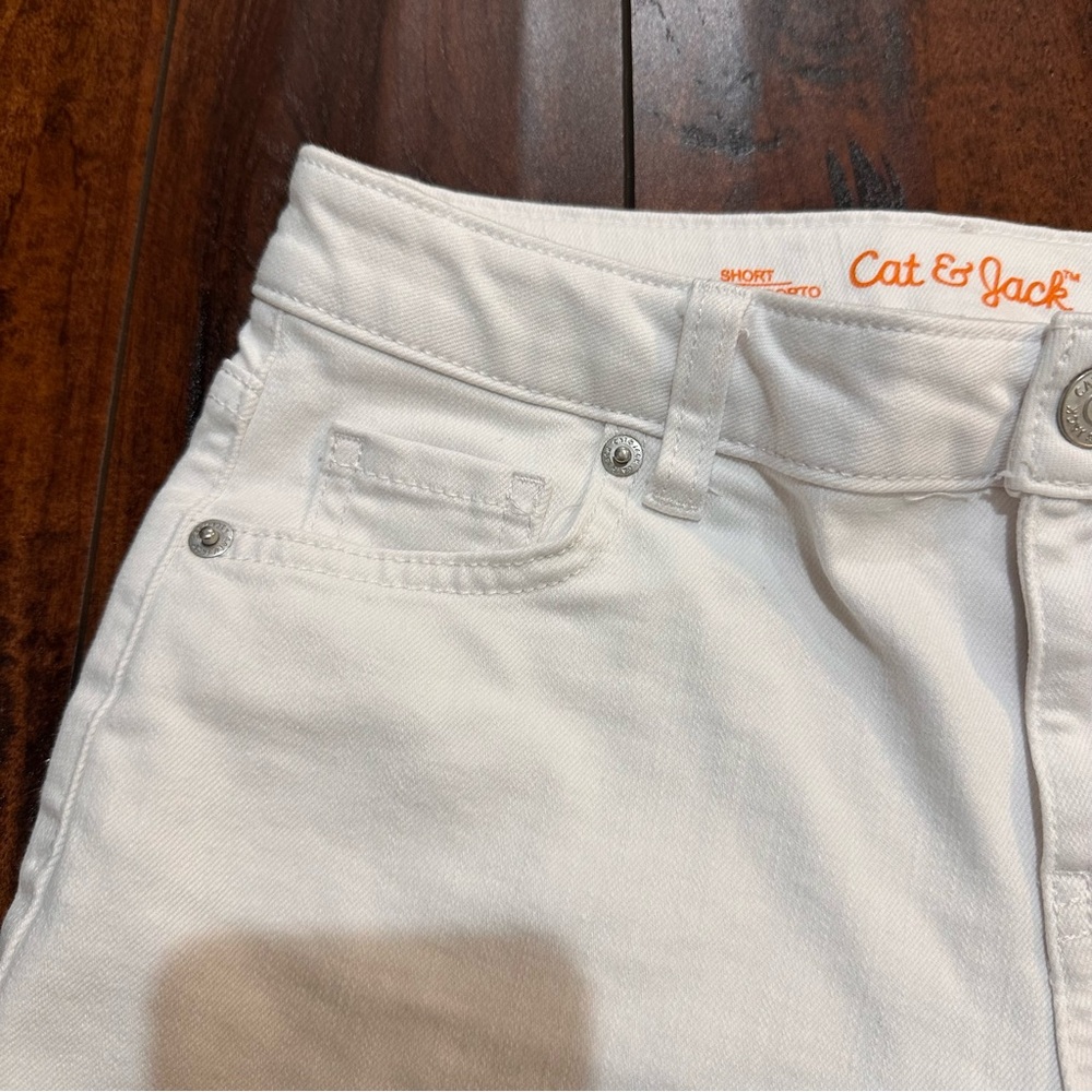 Girls Cat & Jack White Cutoff Denim Jean Shorts Size L (10/12) - Picture 2 of 4